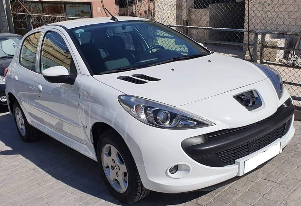 سيارة PEUGEOT 207