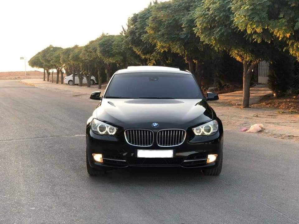 سيارة BMW 550GT 2011